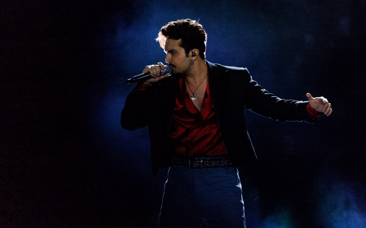 Luan Santana subiu ao palco para show na Arena da Baixada 