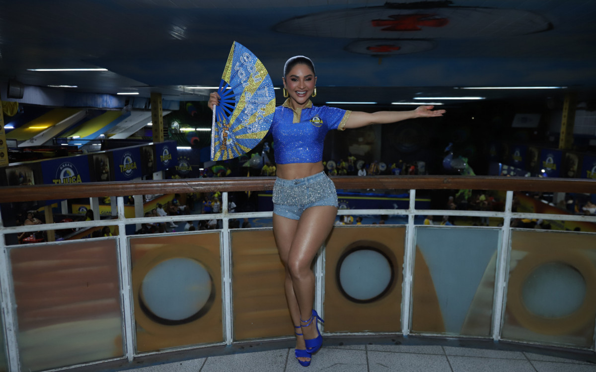 Mileide Mihaile brilha na estreia de ensaio da Unidos da Tijuca