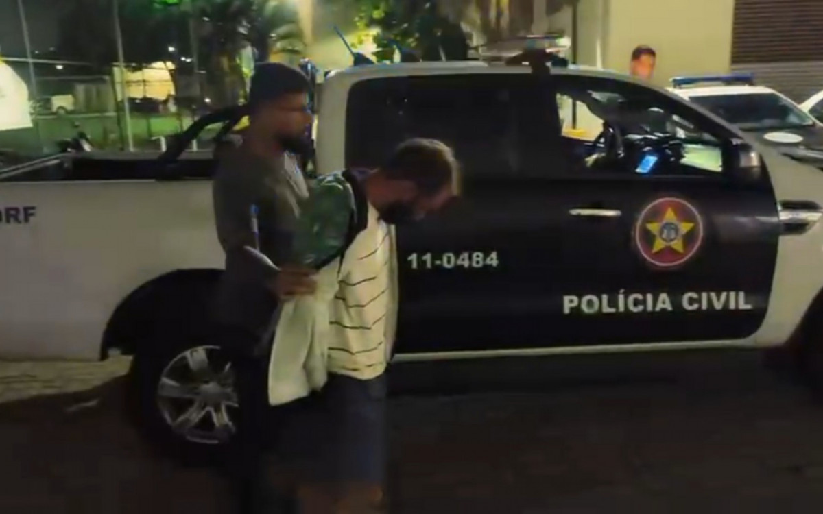 Adolfo Pires foi preso por agentes da Delegacia de Roubos e Furtos (DRE)