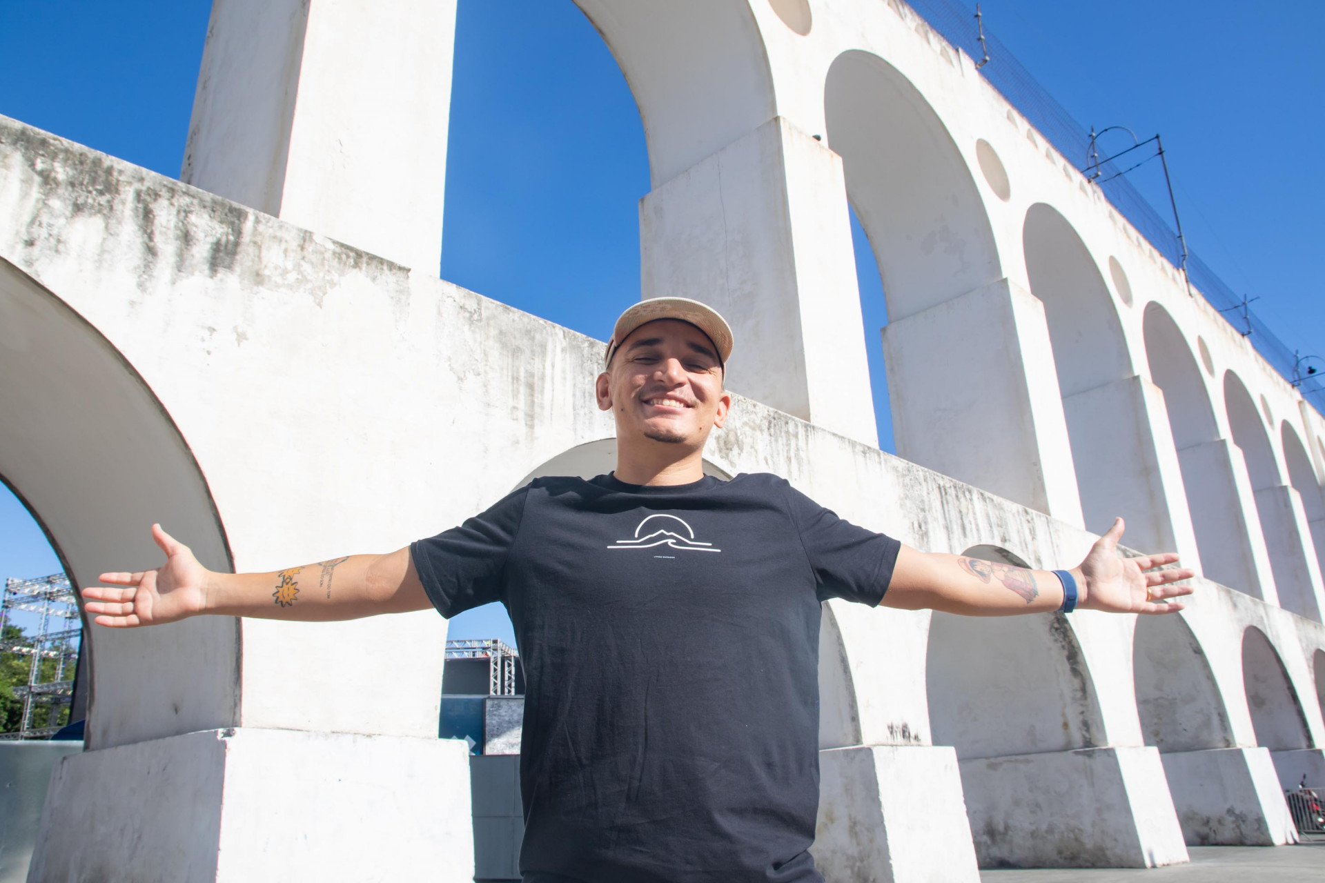 Cantor pernambucano João Gomes se apresenta nos Arcos da Lapa, neste domingo (26) - Érica Martin/Agência O Dia