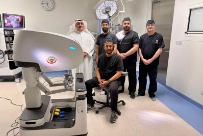 Médico brasileiro no Kuwait opera paciente em Curitiba e cirurgia entra para o Guinness