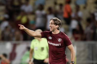 Zubeldía faz balanço do rendimento do time e detalha posicionamento de Samuel Xavier