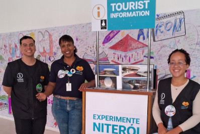 Balcão da Neltur na Flin atraiu turistas do Brasil e do exterior