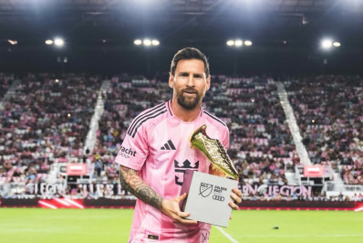 Clube turco avalia empréstimo de Lionel Messi por quatro meses, afirma jornal