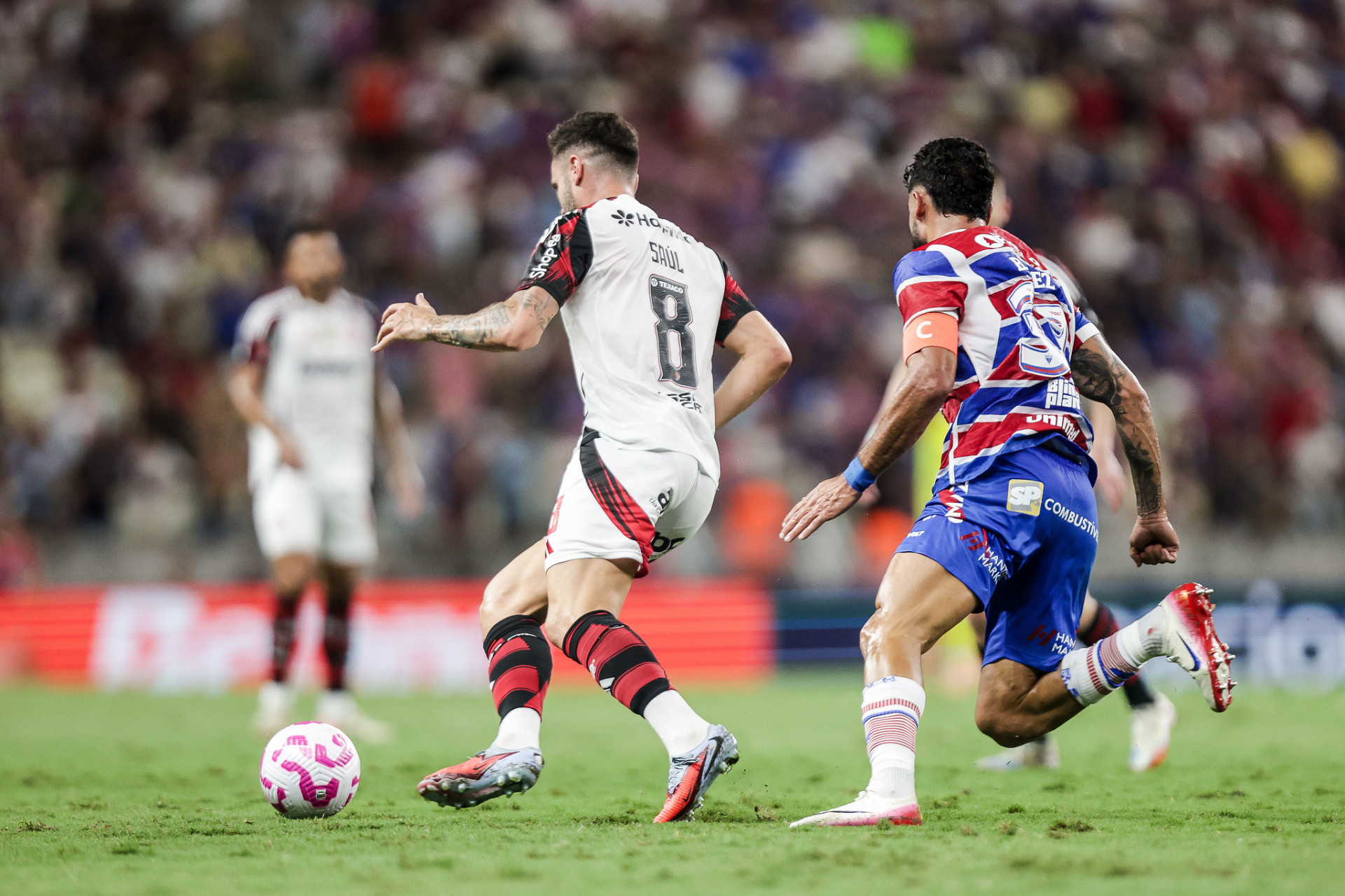 Lance do jogo entre Fortaleza e Flamengo - Gilvan de Souza/Flamengo