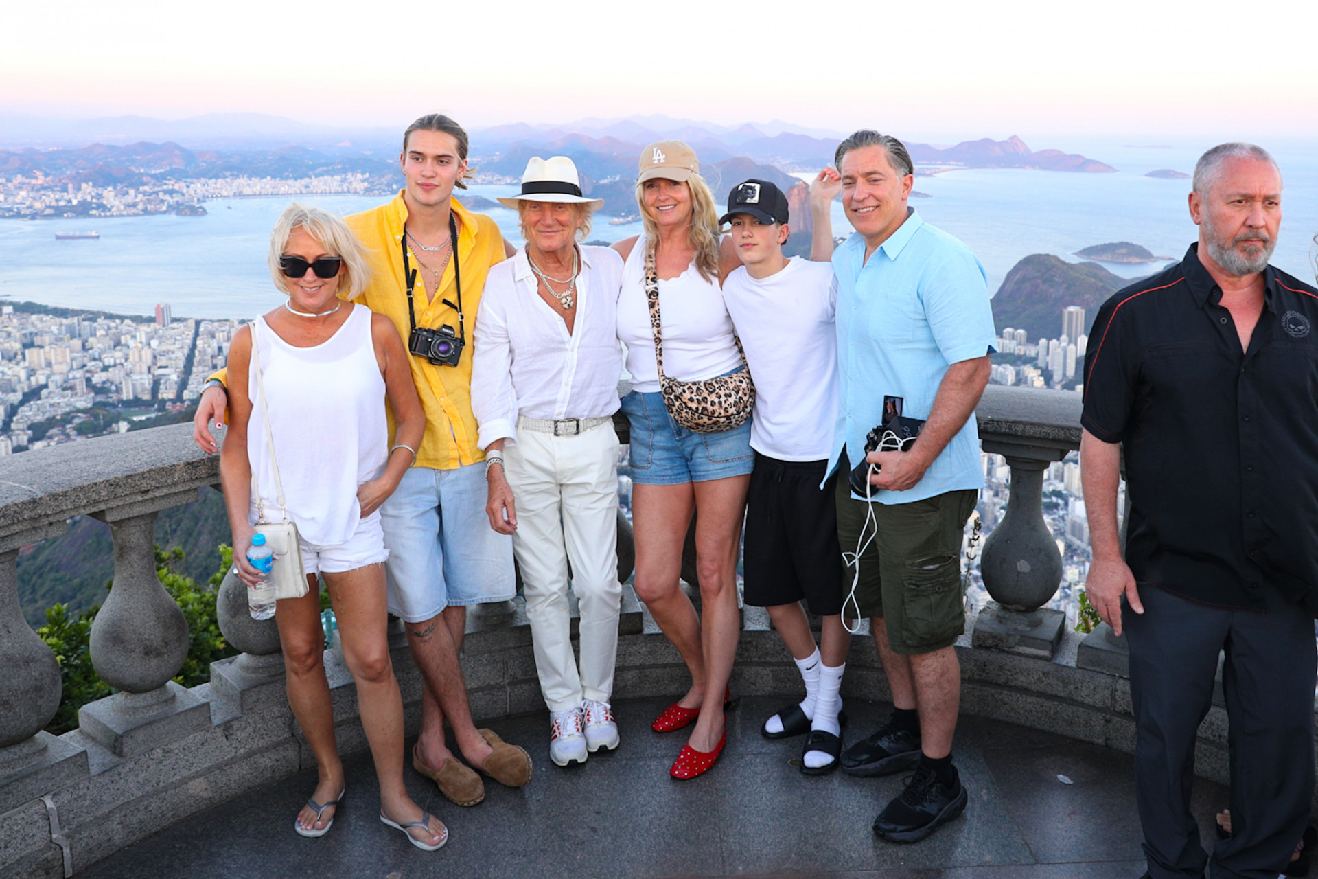 Rod Stewart e família - Reprodução/Victor Chapetta/BrazilNews