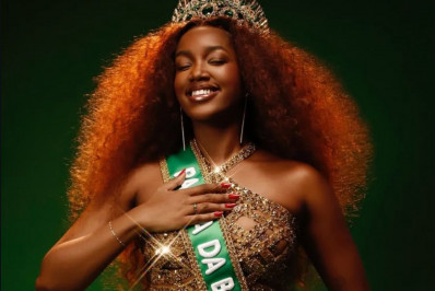 Iza é coroada como rainha de bateria da Imperatriz Leopoldinense