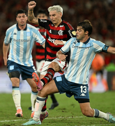 Vasco se acerta com Sosa e acelera para fechar com o Racing