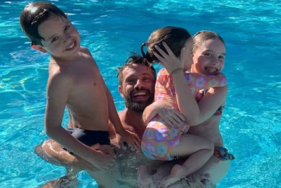 Rafael Cardoso comemora reencontro com os filhos mais velhos após dois anos