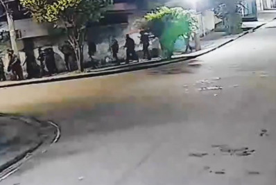 Vídeo flagra mais de 20 bandidos invadindo o Complexo da Pedreira