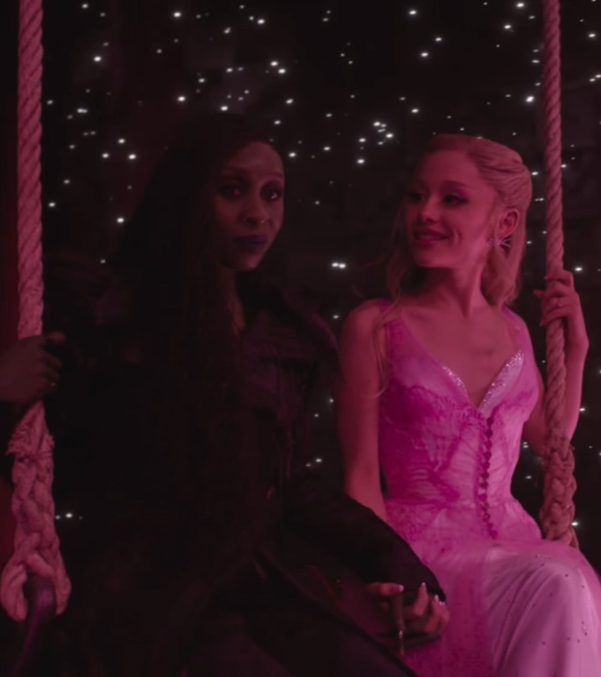 Elphaba e Glinda em cena da parte II de 'Wicked' - Reprodução/Instagram