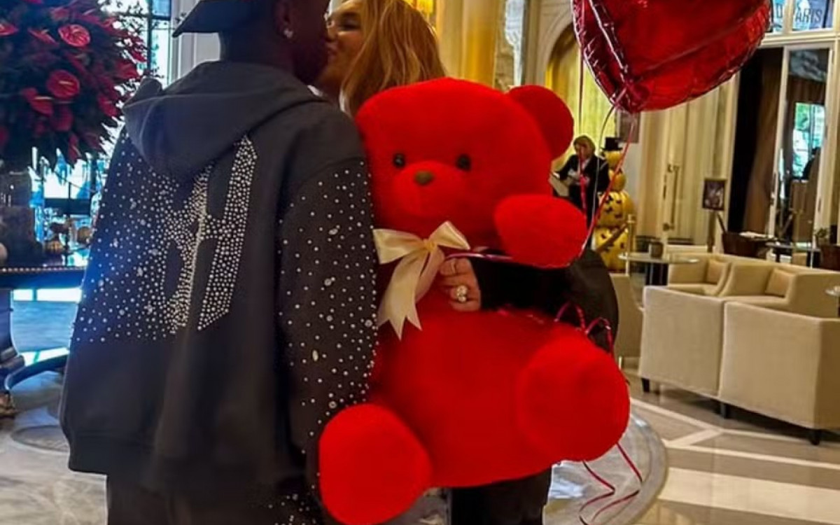 Virginia posta foto beijando em Vini Jr.  - Reprodução/Instagram