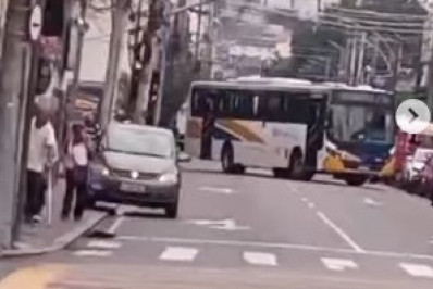 Criminosos ordenam fechamento de vias e sequestro de ônibus em retaliação à megaoperação