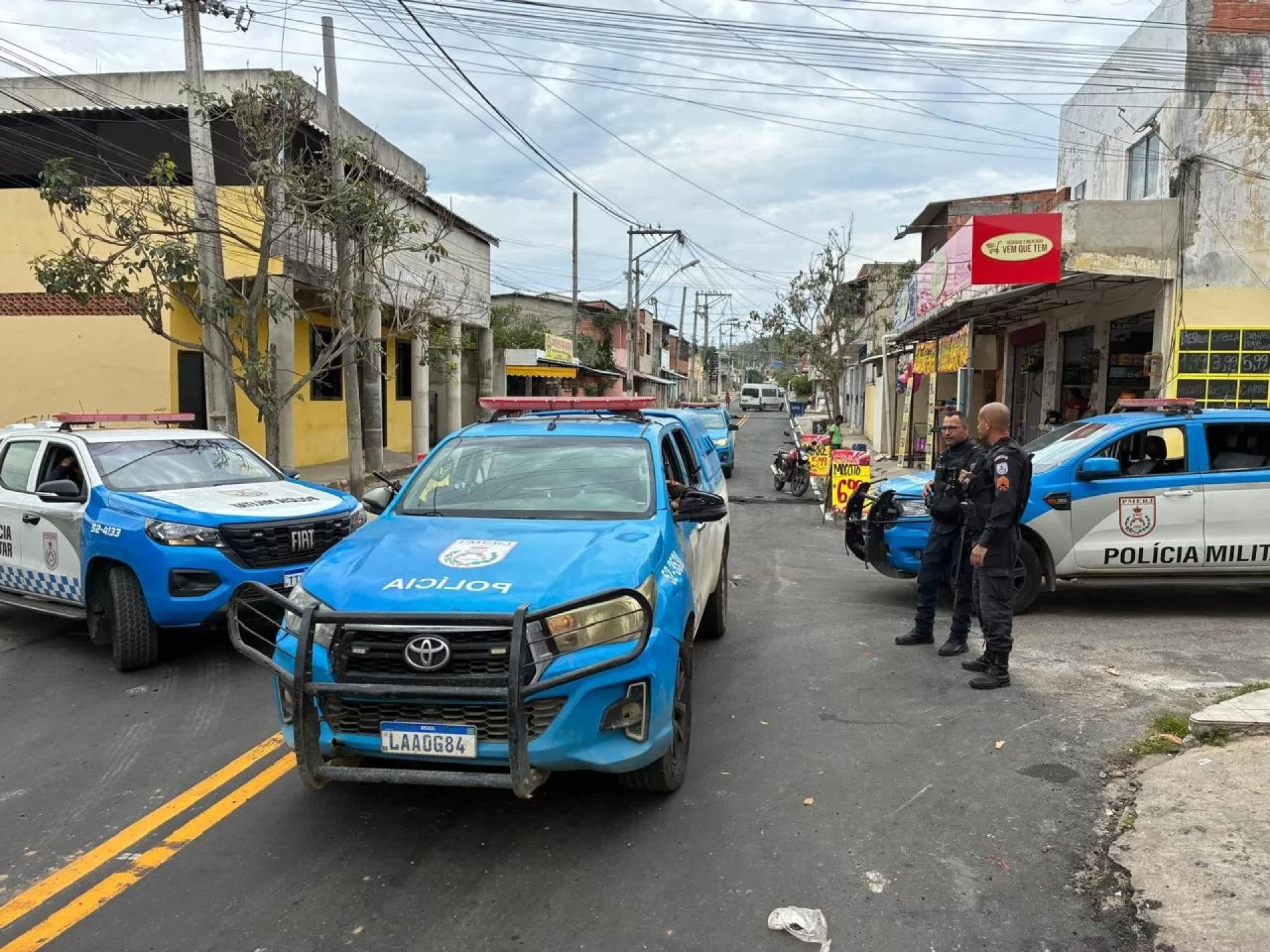 Operação retira quebra-molas irregulares  - Ascom