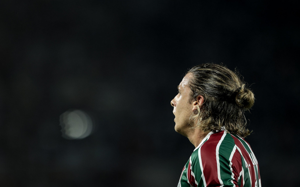Urgente! Zubeldía Busca Solução Explosiva para Substituir Canobbio no Fluminense na Semifinal da Copa do Brasil!