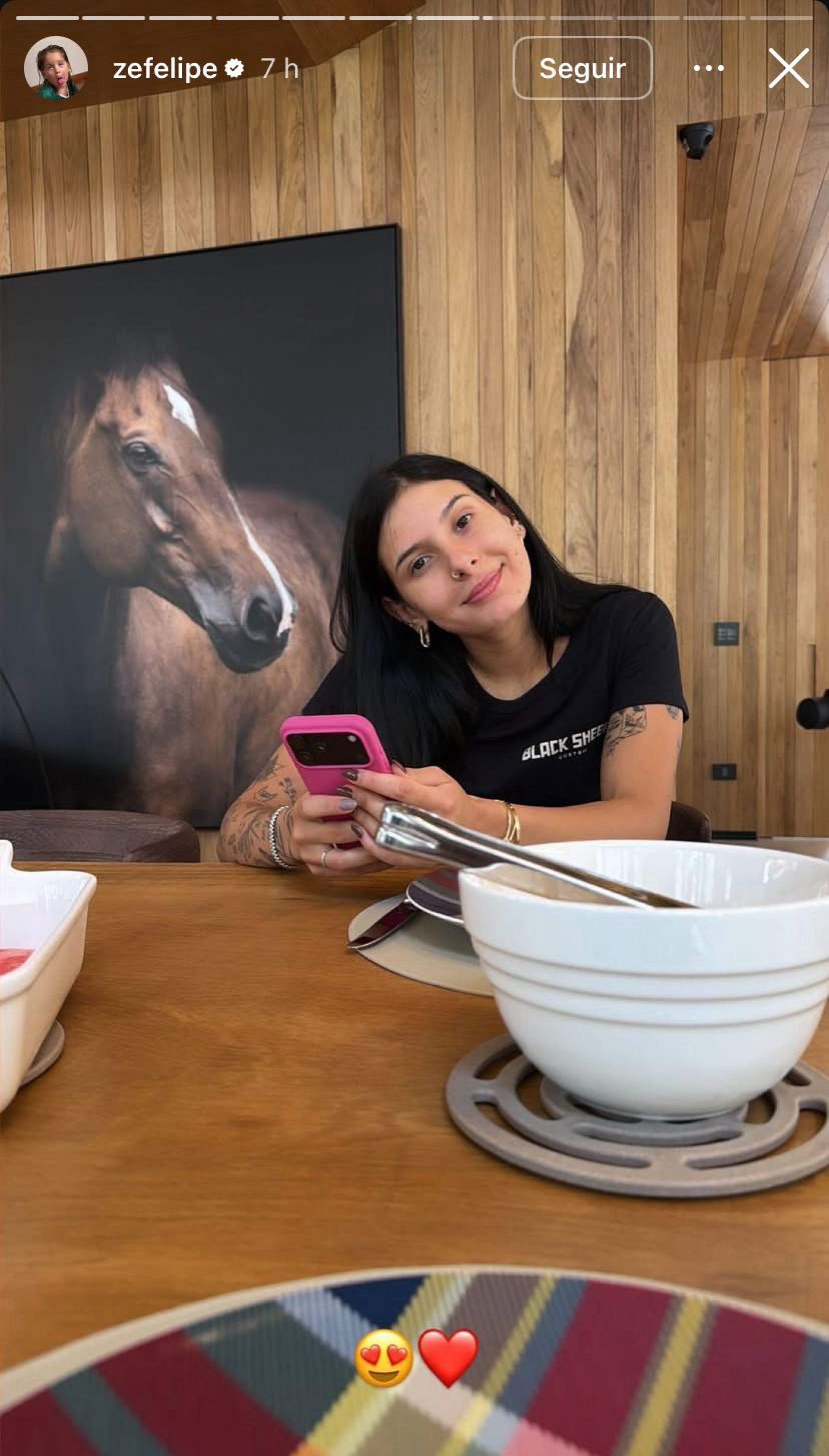 Zé Felipe postou emojis apaixonados para Ana - Reprodução/Instagram