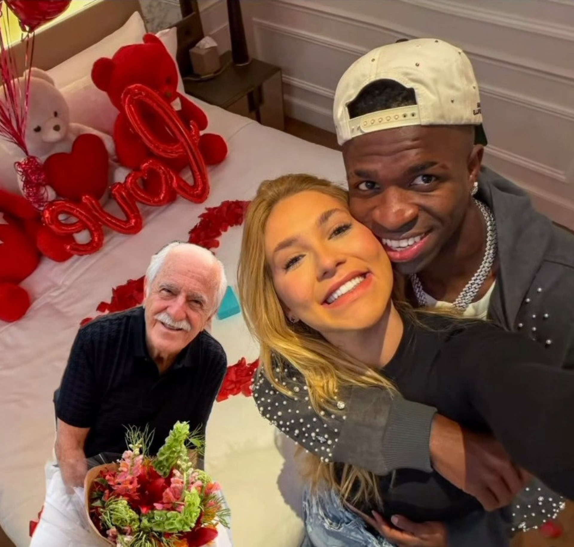 Montagem feita pelo ator Ary Fontoura - Reprodução / Instagram