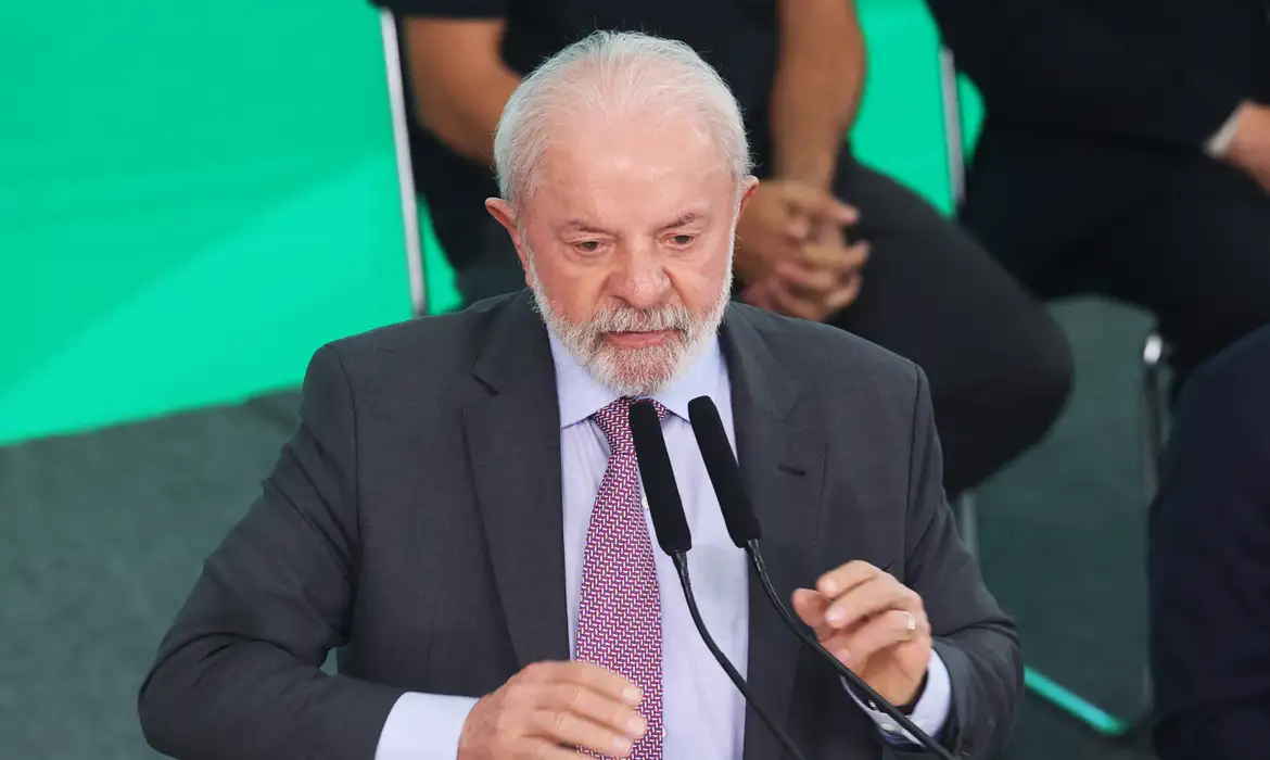 Lula's Rio Initiative Tackles Organized Crime to Revitalize Sports Community
