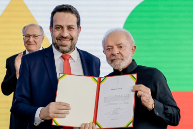 Boulos diz querer permanecer com Lula até o fim do governo: 'Eleição vou discutir ano que vem'