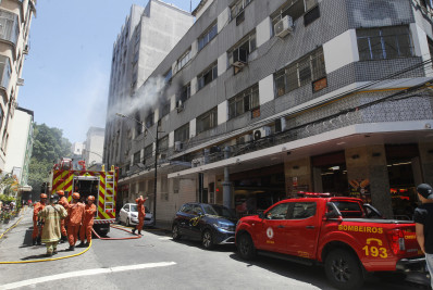 Após incêndio, escola de teatro do Rio retoma aulas com apoio de parceiros