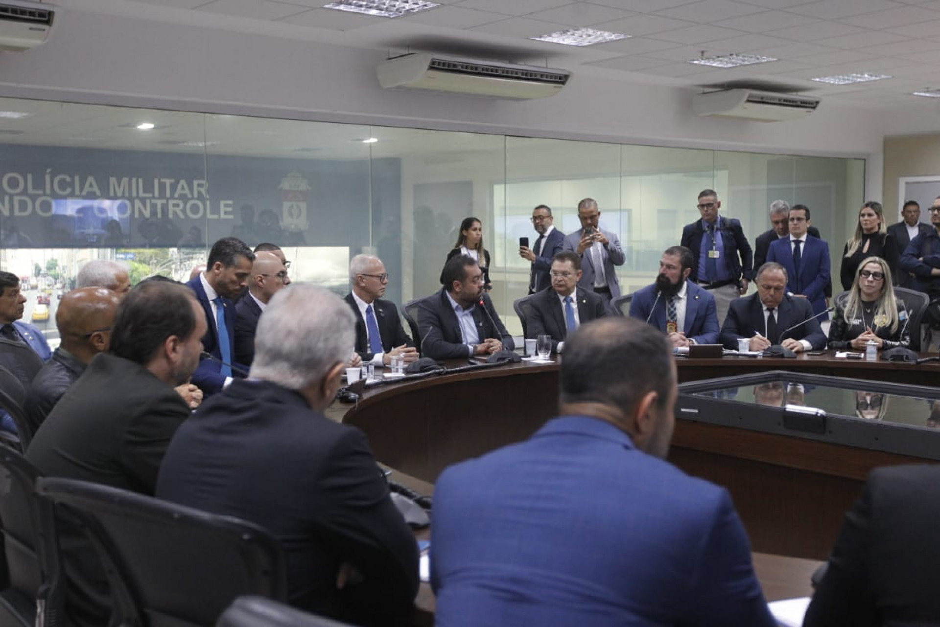 Cláudio Castro se reuniu com parlamentares e secretários no CICC - Reginaldo Pimenta / Agência O Dia