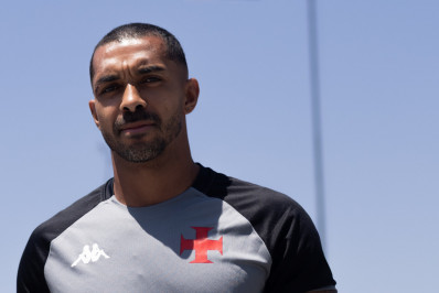 Vasco pode sofrer de novo com a lateral por causa da Data Fifa