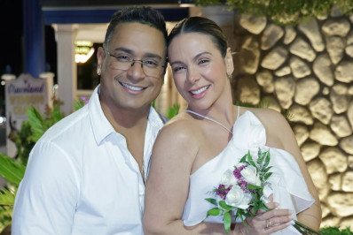 Xanddy e Carla Perez renovam votos em Las Vegas e celebram 24 anos de casamento