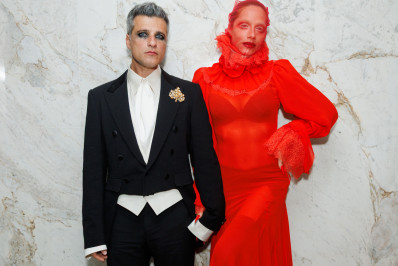 Bruno Gagliasso e Giovanna Ewbank aproveitam festa de Halloween em São Paulo