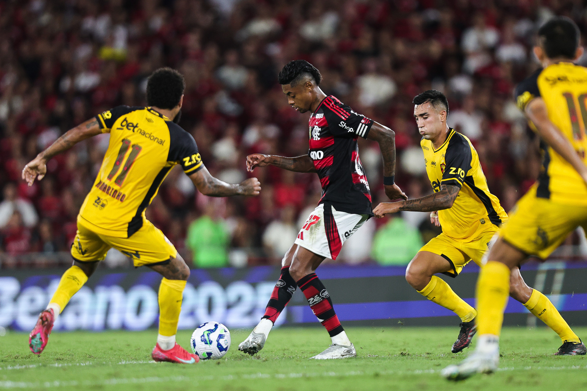 FLAMENGO X SPORT - CAMPEONATO BRASILEIRO - MARACANA - 01-11-2025 - Gilvan de Souza / Flamengo
