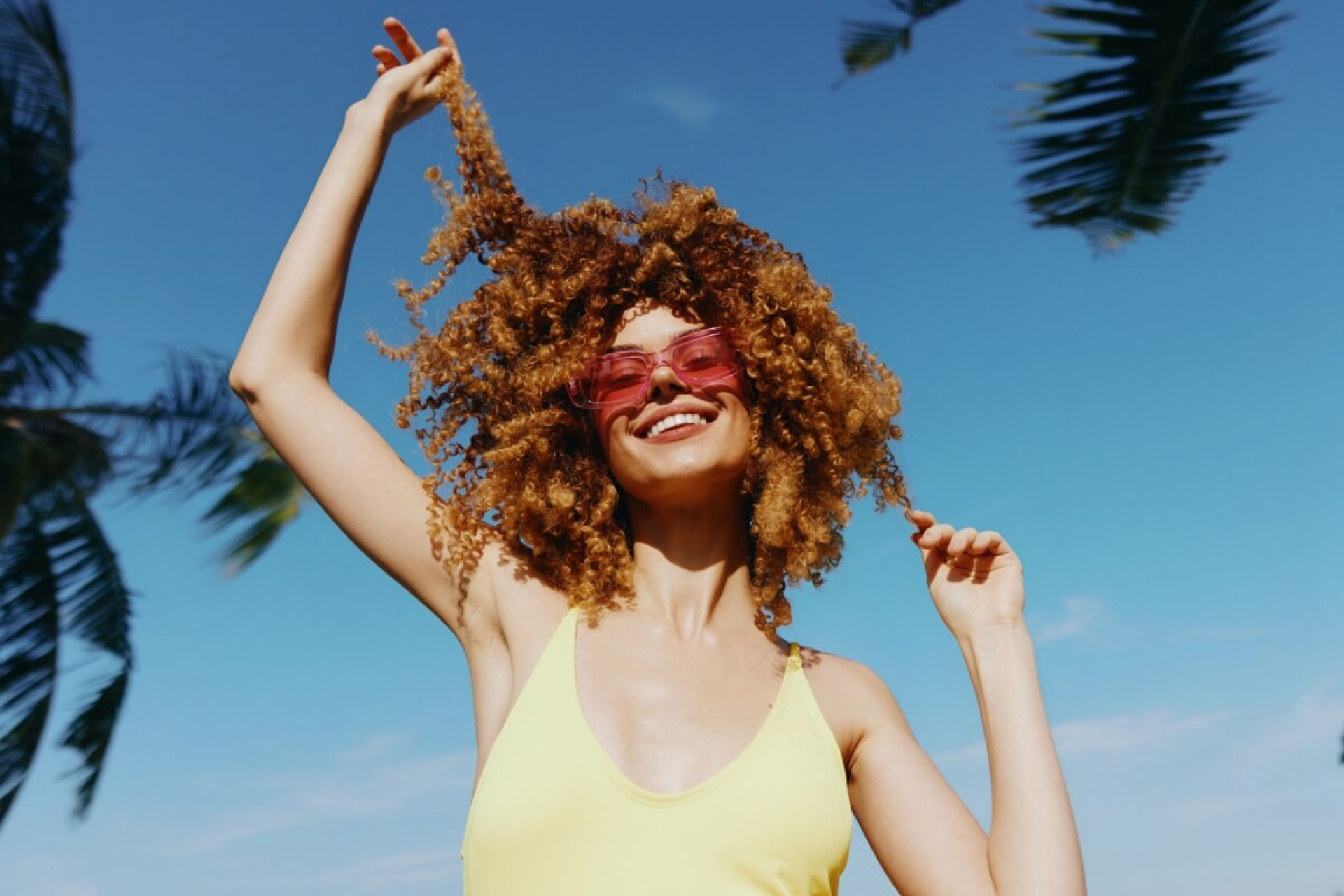 Ativos naturais da Amazônia transformam a rotina de cuidado com os fios (Imagem: ShotPrime Studio | Shutterstock)