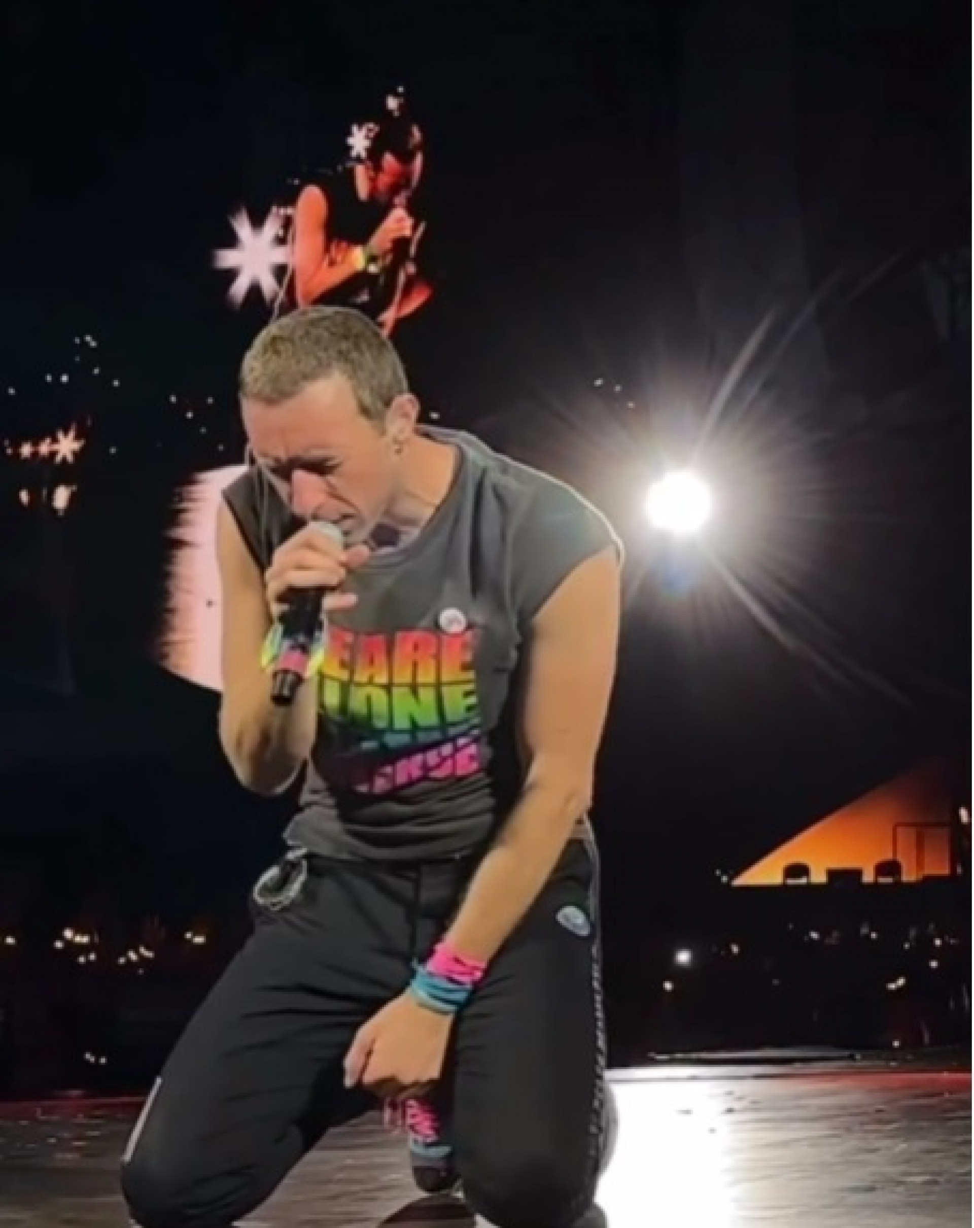 Chris Martin é cantor do Coldplay - Reprodução / Instagram