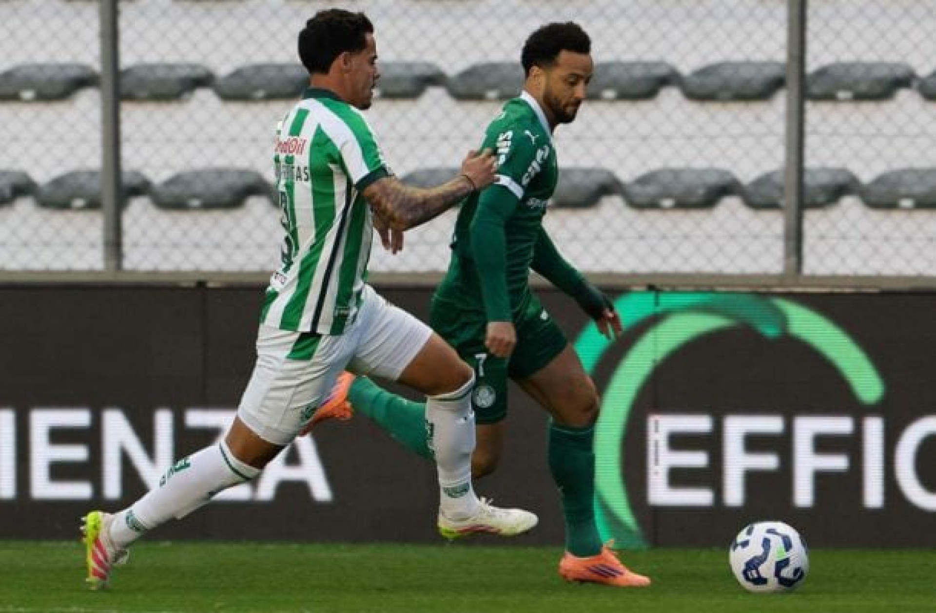 Felipe Anderson celebra &#8220;gol mais bonito&#8221; e exalta &#8220;força do elenco&#8221; do Palmeiras