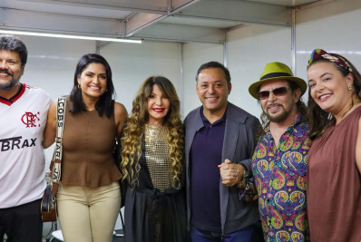 Elba Ramalho e Geraldo Azevedo emocionam o público na Praia de São Francisco