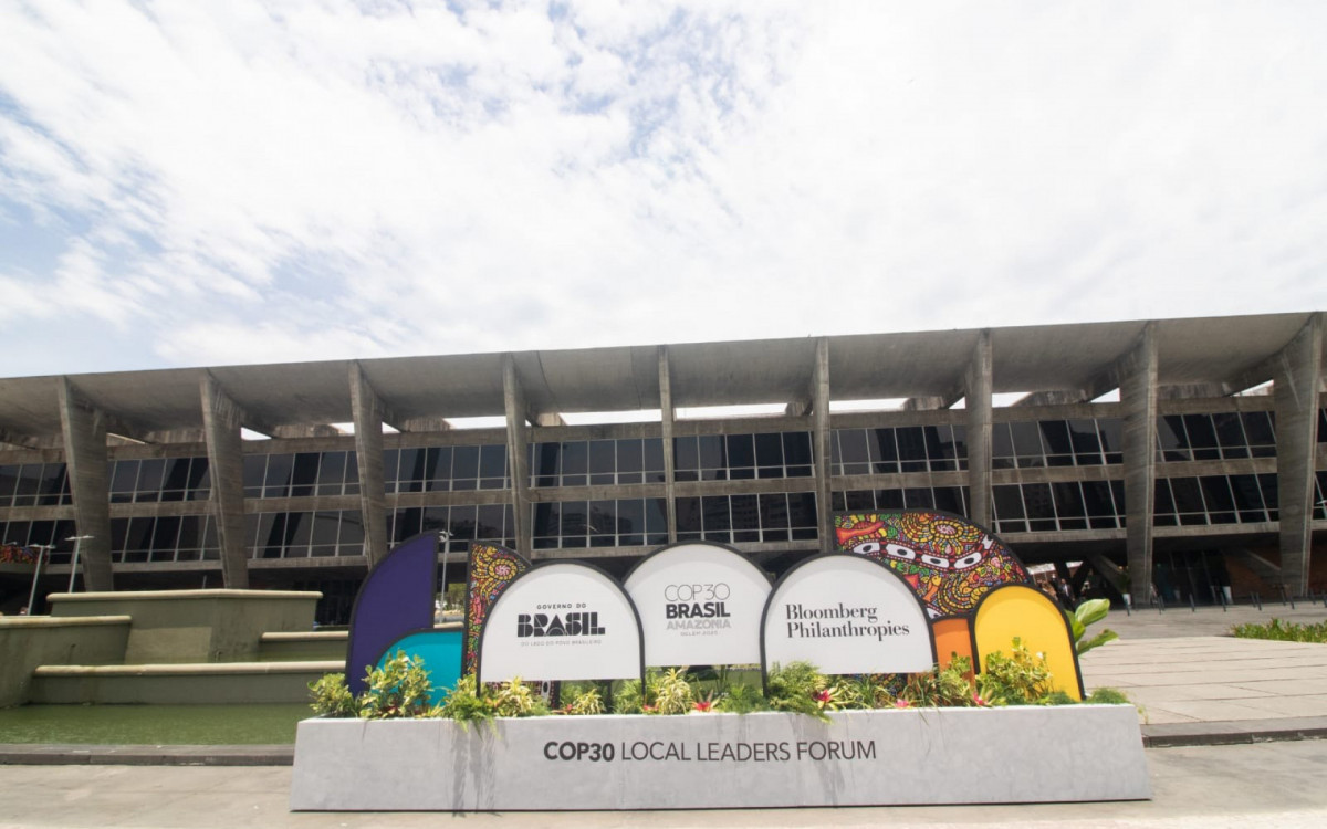 Trânsito sofre alterações em alguns trechos