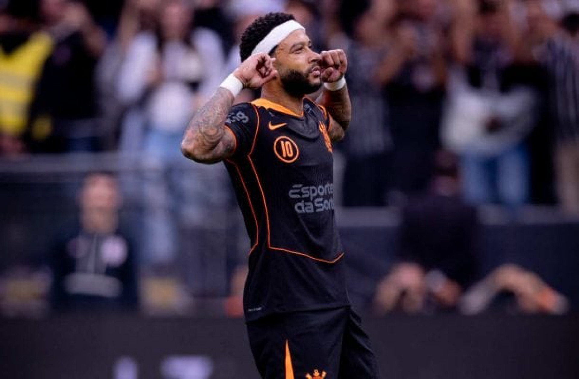 Memphis Depay despista sobre renovação e diz que Corinthians &#8220;precisa de mudanças&#8221;