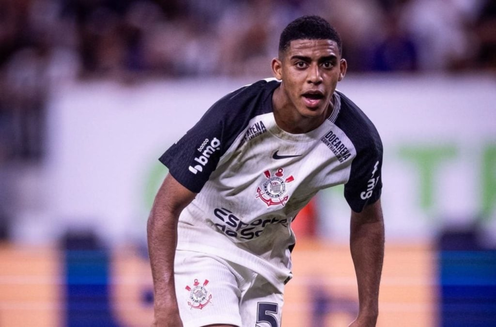 André já treina com bola e vive expectativa de retorno no Corinthians