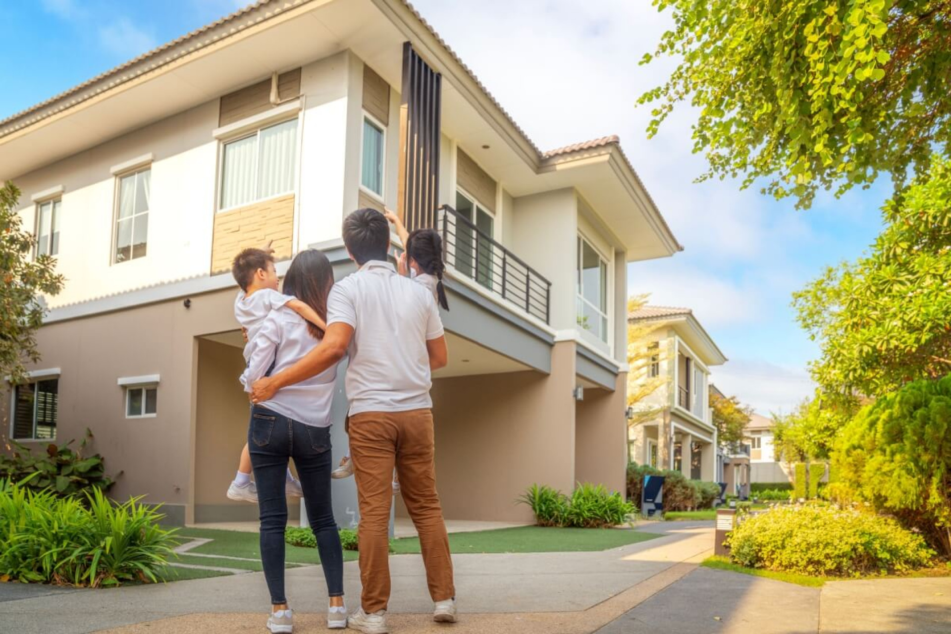 As casas demandam cuidados constantes para assegurar que a estrutura continue estável e ofereça conforto ao longo dos anos (Imagem: anek.soowannaphoom | Shutterstock)