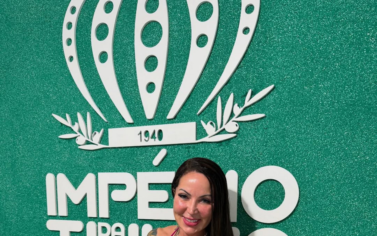 Elisa Sanches é rainha de bateria da Império da Tijuca