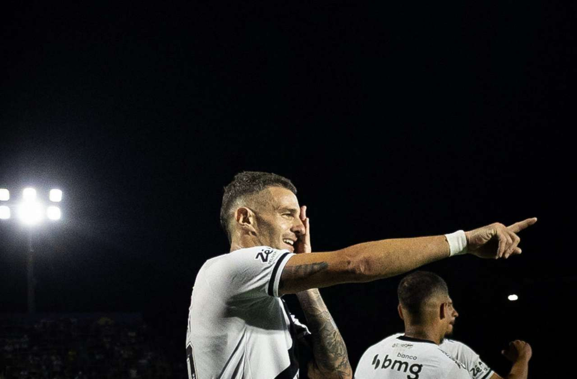 Escalação do Vasco: Diniz tem dúvida no ataque para o clássico com o Botafogo