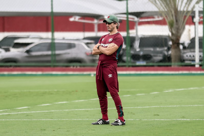 Fluminense se reapresenta e inicia preparação para clássico com Flamengo