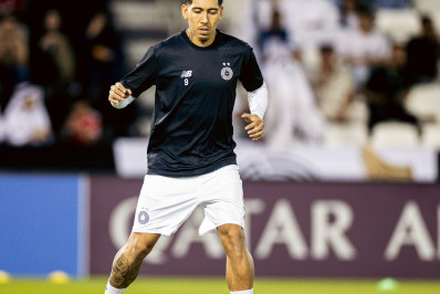 Ex-Seleção, Firmino celebra marca de 700 jogos na carreira