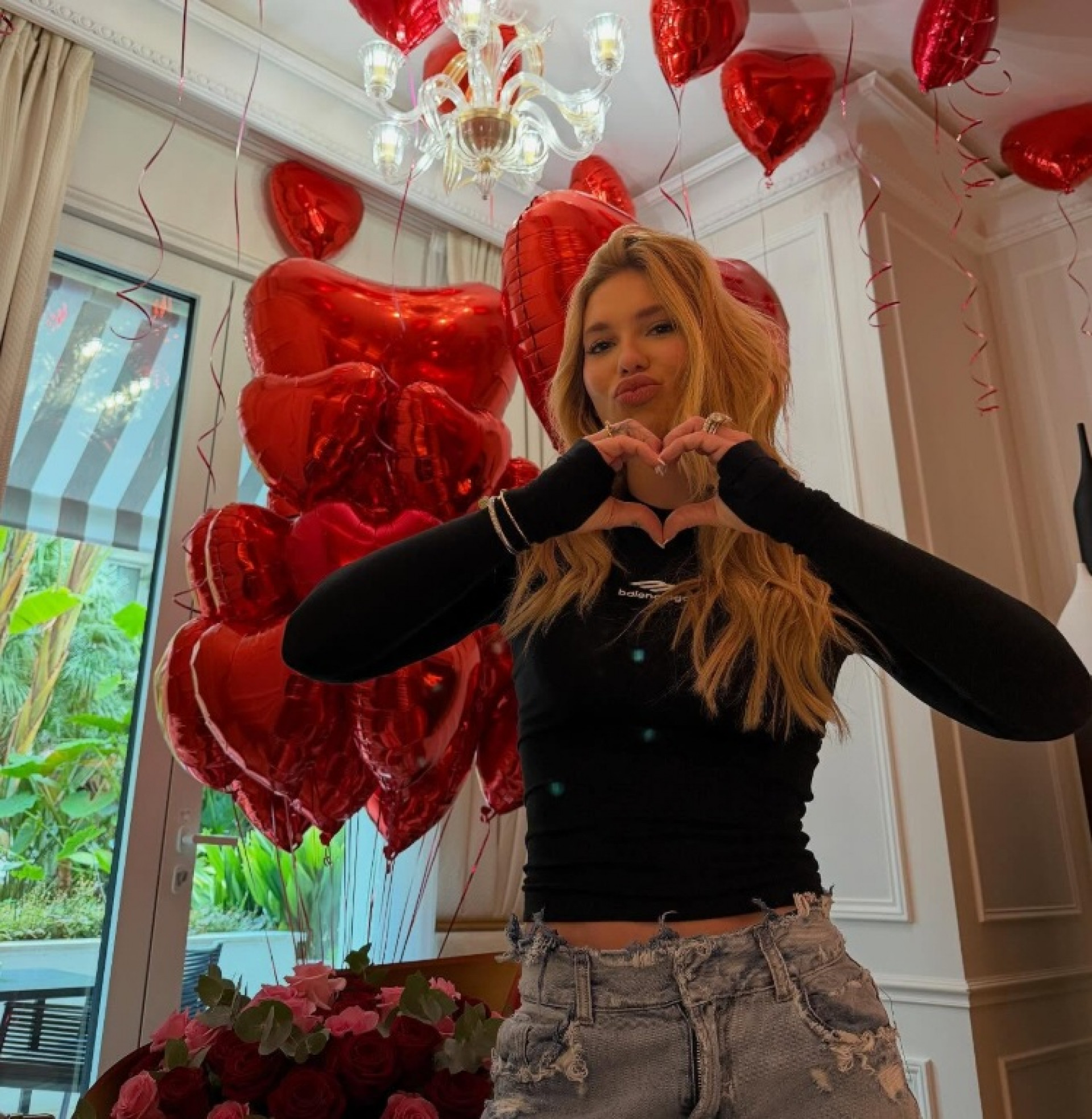 Virginia Fonseca quando assumiu o namoro com Vini Jr. - Reprodução / Instagram