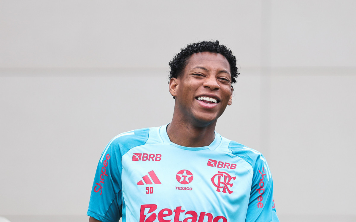 Flamengo vai multar Plata por expulsão contra o São Paulo 