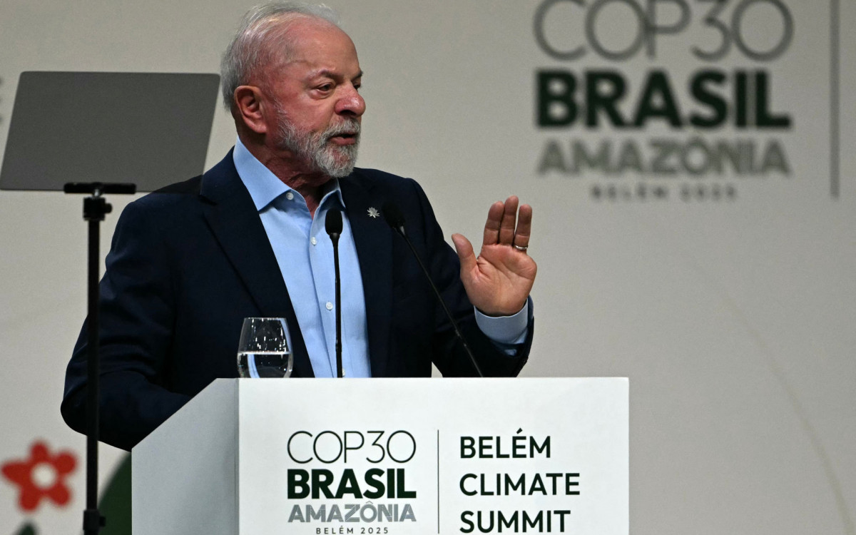 Presidente Lula discursa na cúpula de líderes na COP30