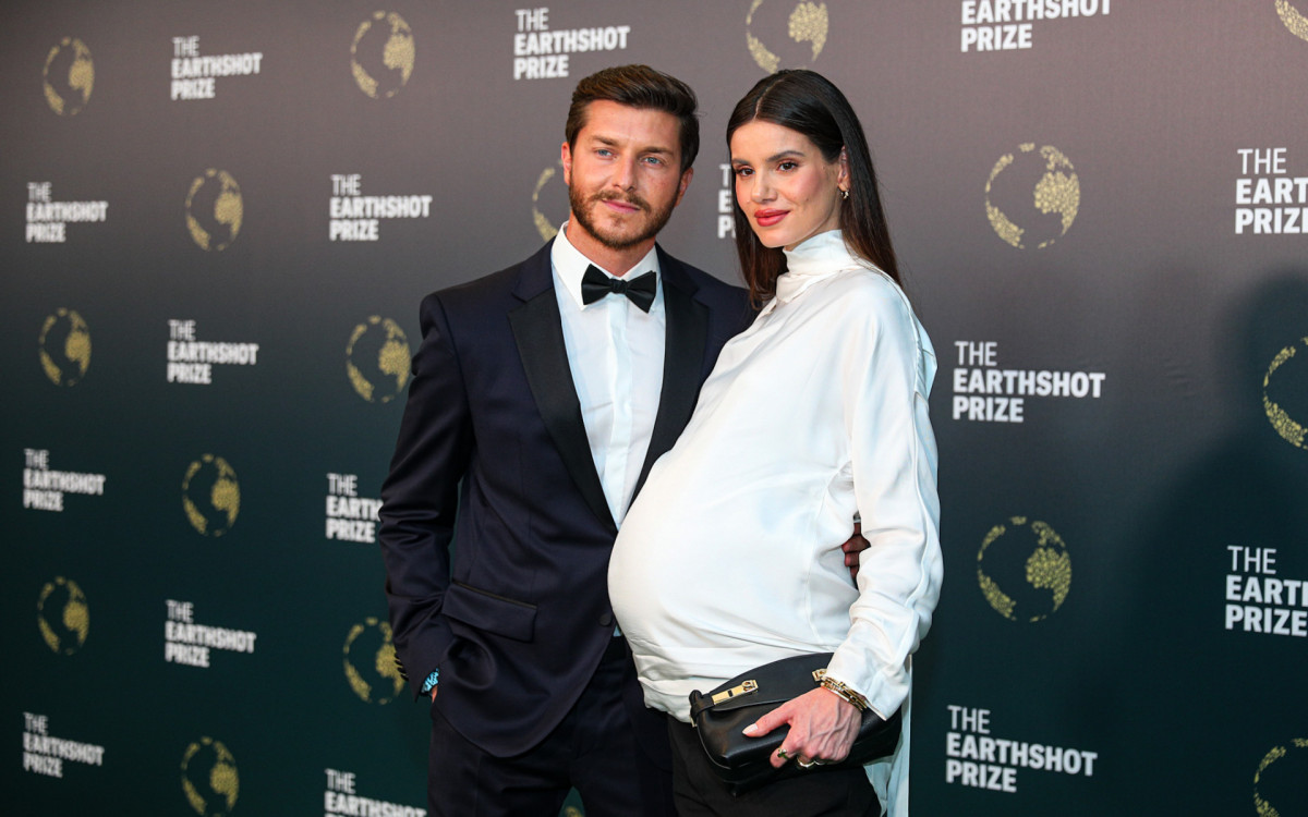 Kleber Toledo e Camila Queiroz