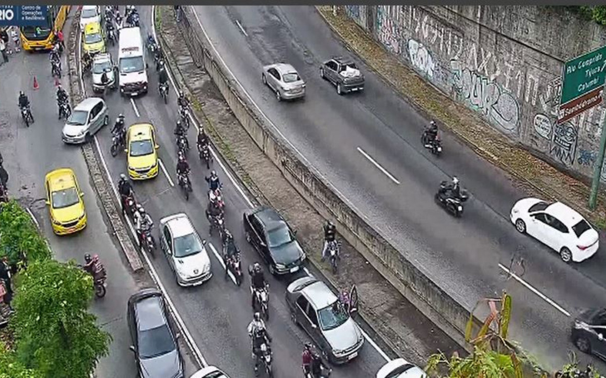 O trânsito é intenso na região - Divulgação/COR
