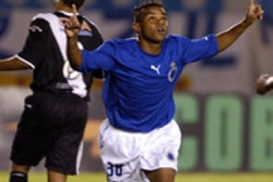 Ex-Cruzeiro detona Oswaldo de Oliveira após críticas a estrangeiros: 'Pior que trabalhei na vida'