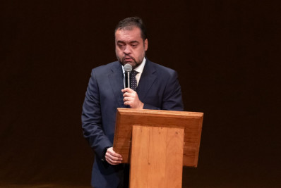 Confira mensagens trocadas entre Cláudio Castro e Daniel Vorcaro
