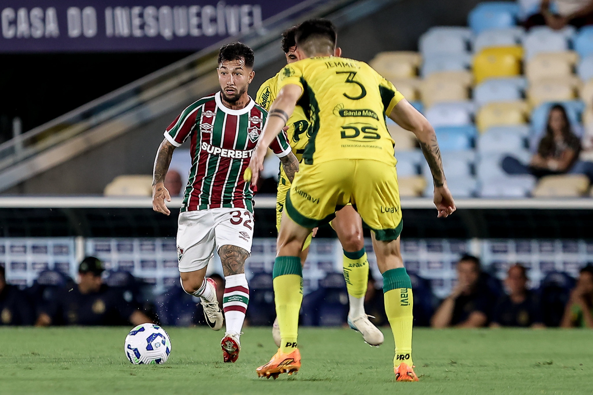 Acosta. Fluminense enfrentou o Mirassol, nesta quinta-feira (6), no Maracanã, pela 32ª rodada do Brasileirão - Lucas Merçon/Fluminense FC