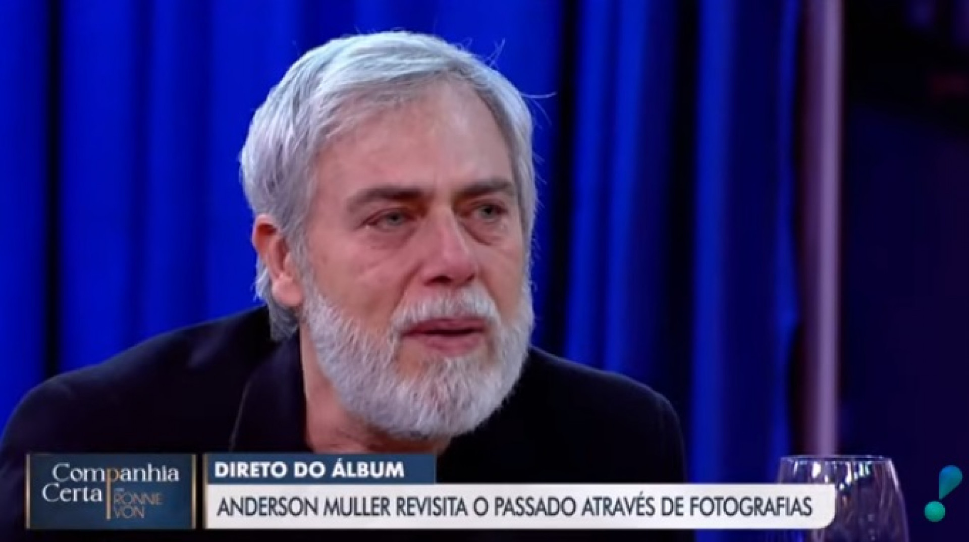 Anderson Muller sofreu ataques após falar sobre relação com o marido na TV  - Reprodução/YouTube 